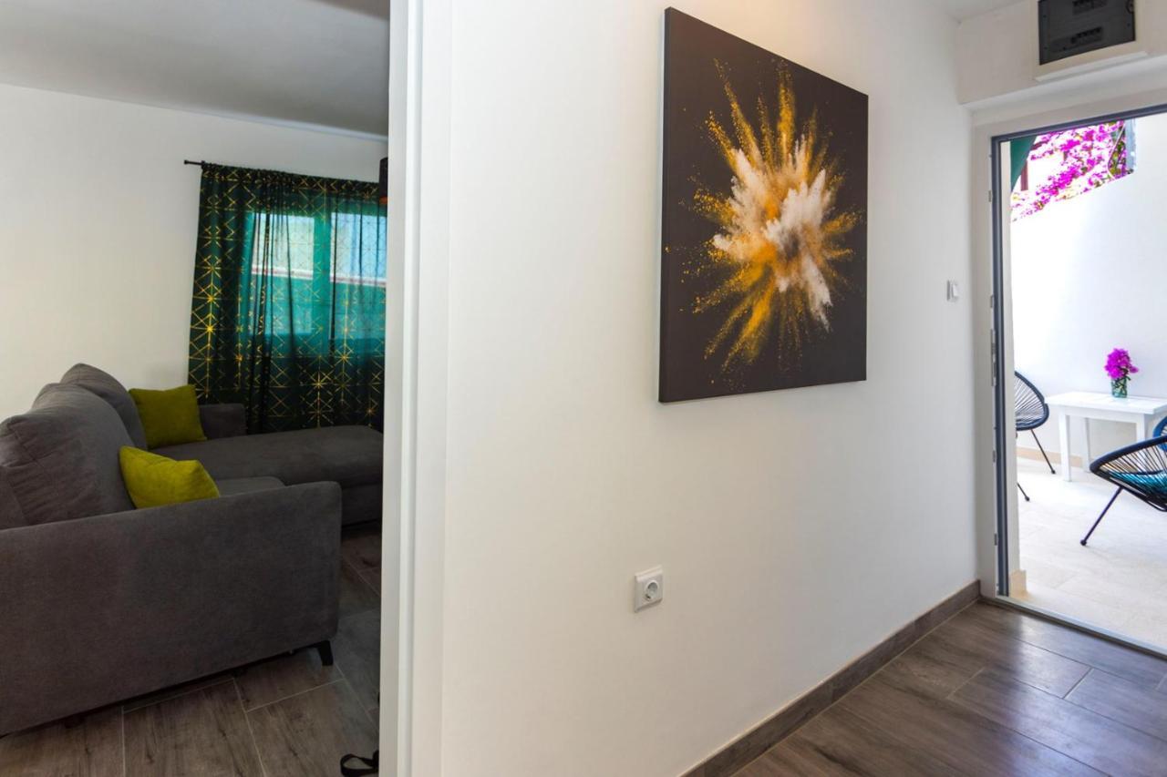 Sweet Nora, Two Bedroom Apartment, Free Parking Apartment